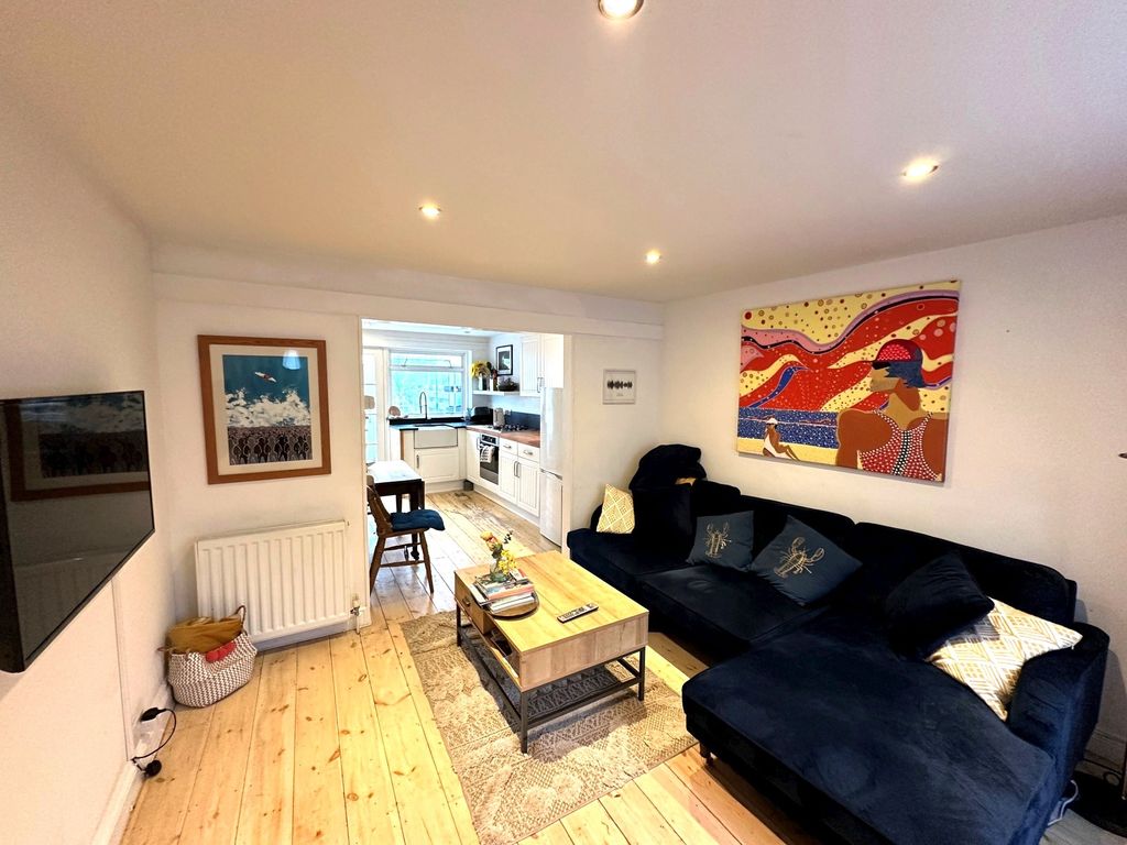 Property photo 2 of 7 Picture No. 04