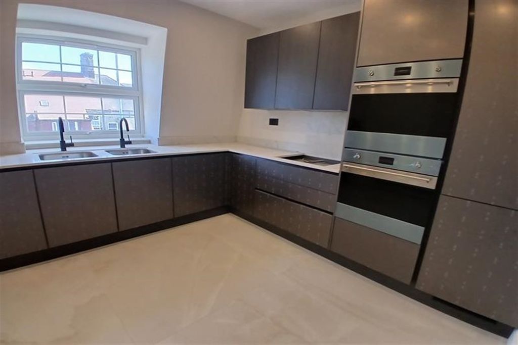 Property photo 1 of 5 (Main)