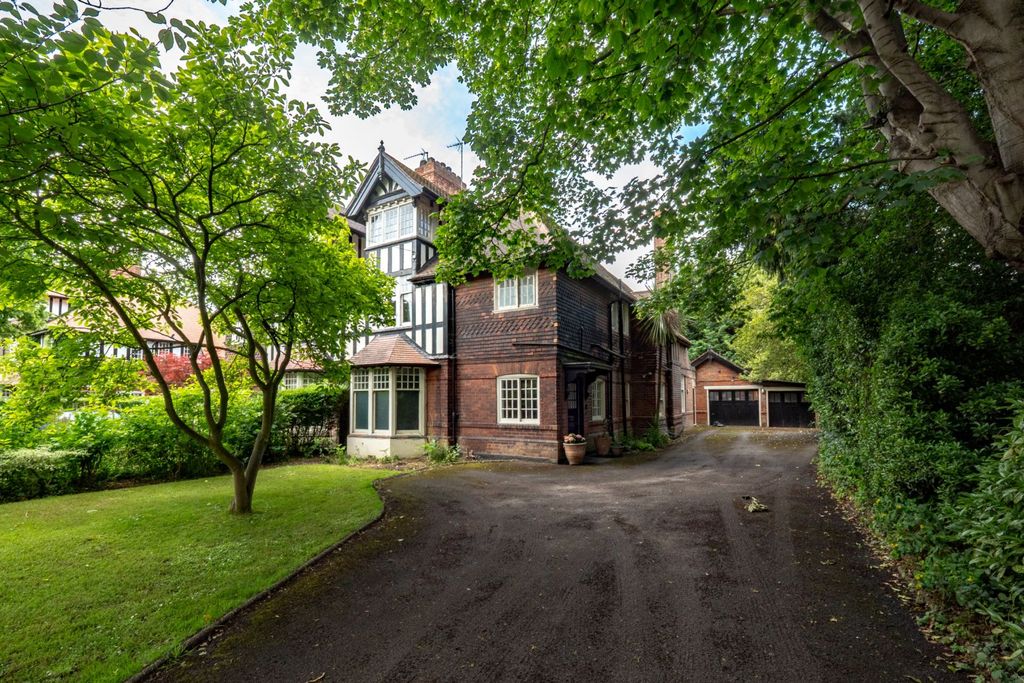 Property photo 1 of 34