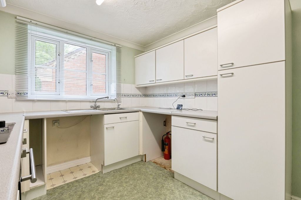 Property photo 3 of 22 Pbox-Img.Jpg