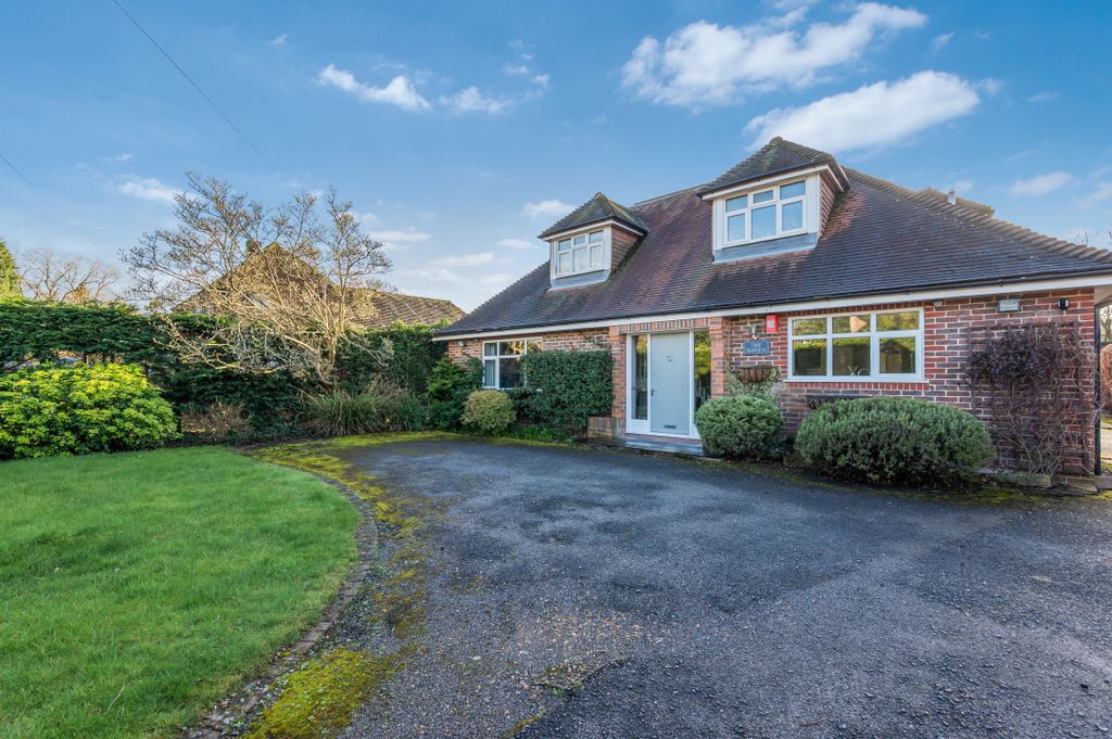 Property photo 2 of 23