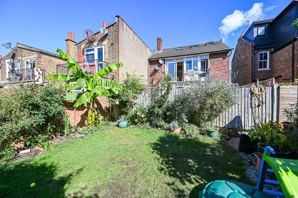 Property photo 1 of 23