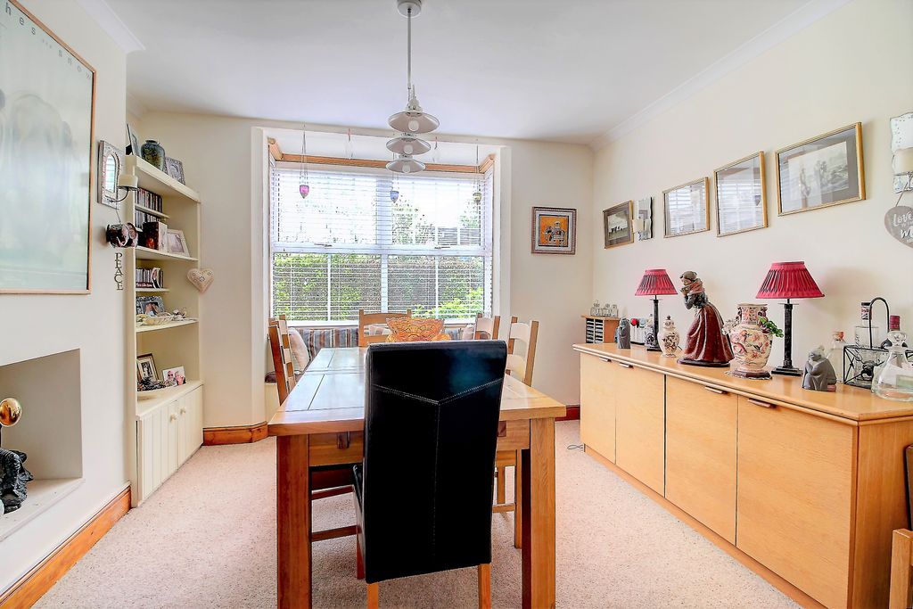 Property photo 3 of 21 Dining Room