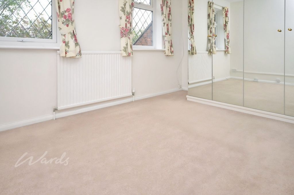 Property photo 3 of 8 Brenchley Bed 1