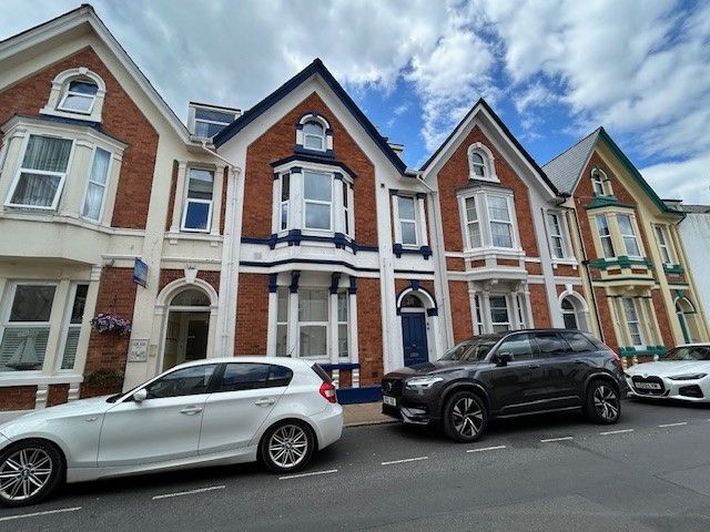 Property photo 1 of 7 9