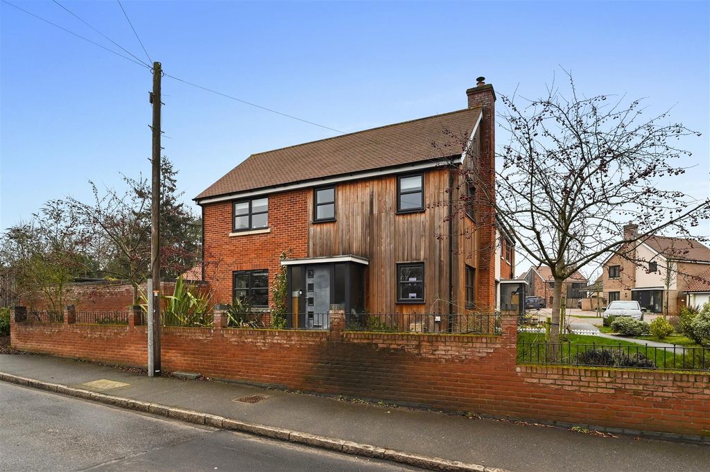 Property photo 1 of 16 Front