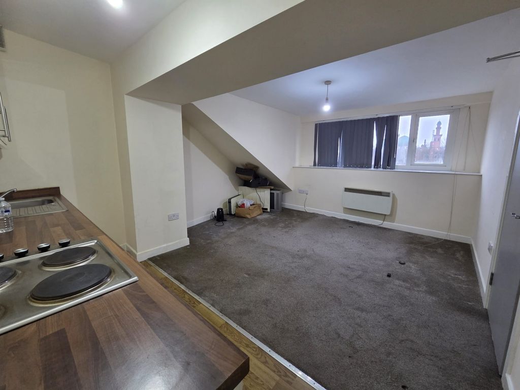 Property photo 2 of 8 Gallery