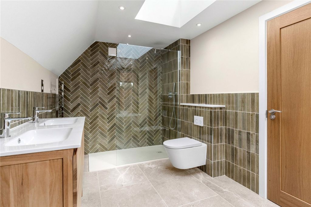 Property photo 3 of 19 Picture No. 29