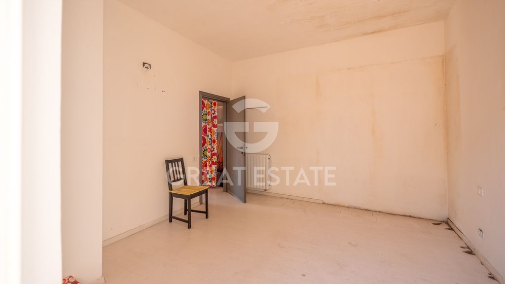 Property photo 2 of 26 Interiors