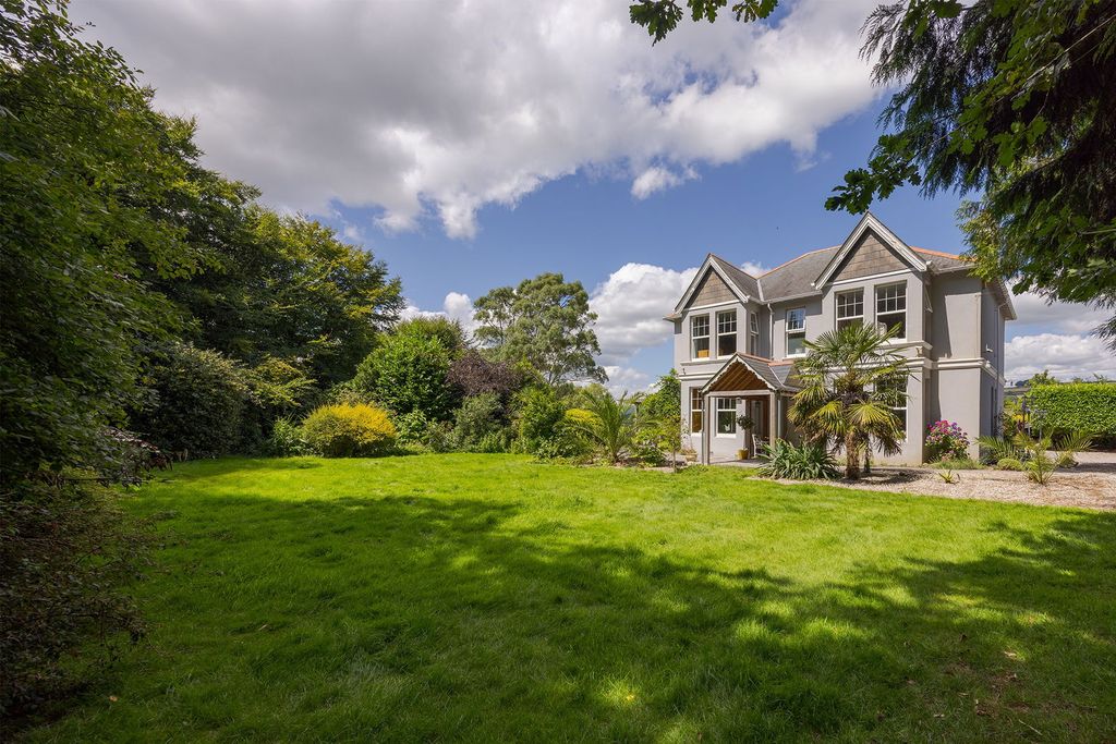 Property photo 1 of 38