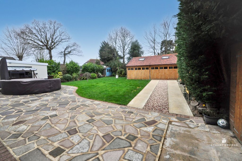 Property photo 1 of 22