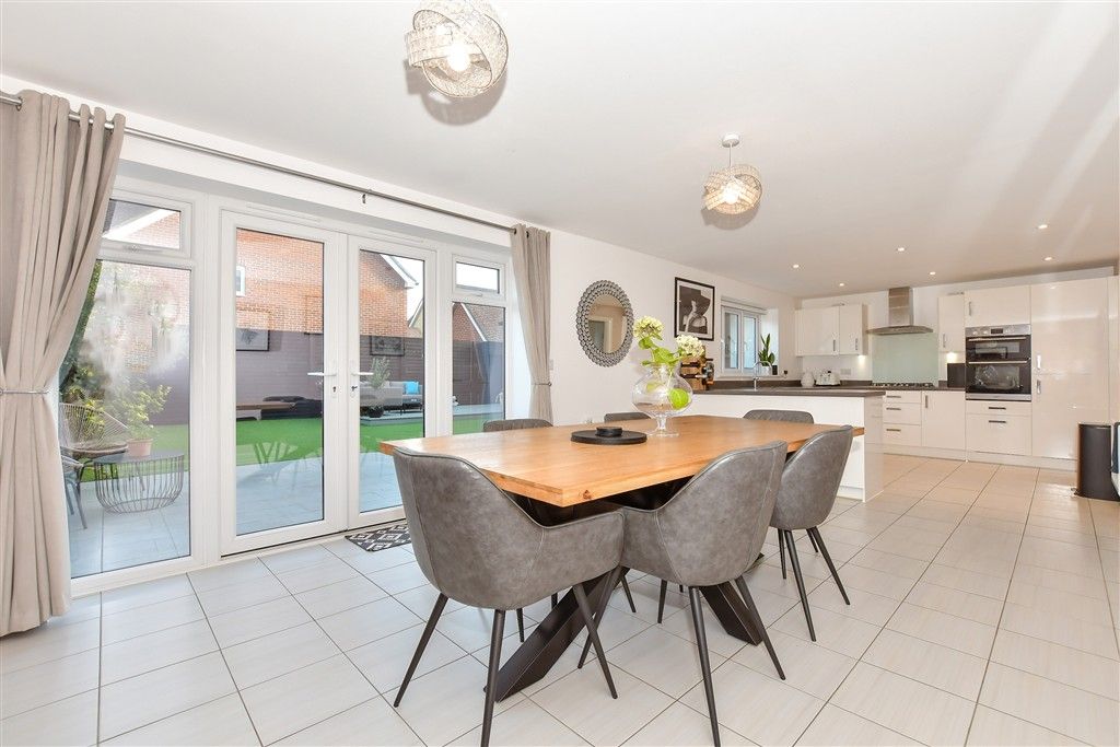 Property photo 2 of 18 Kitchen/Diner