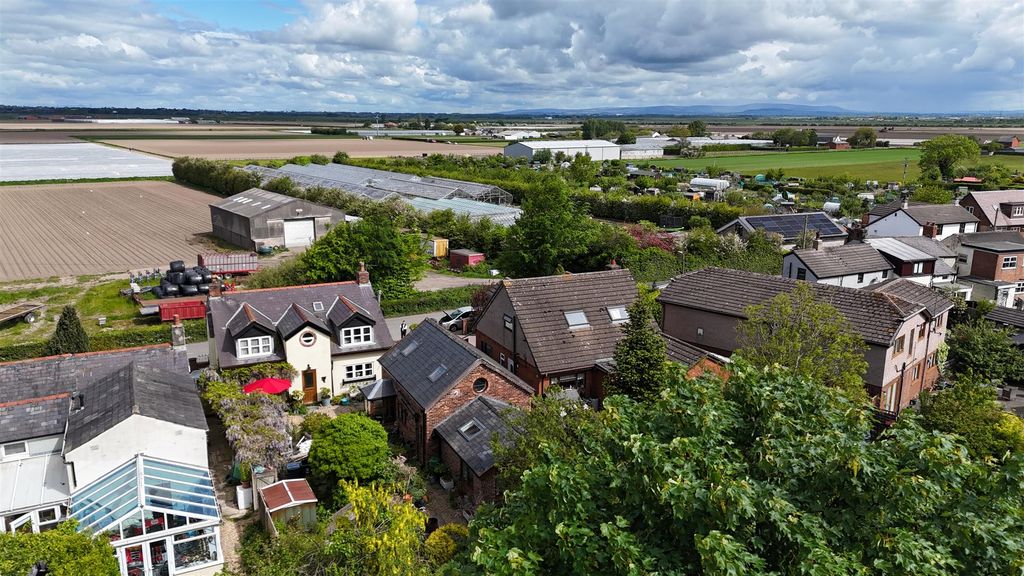 Property photo 2 of 40 Dji_Fly_20260514_110152_0472_1778753167176_Photo.J