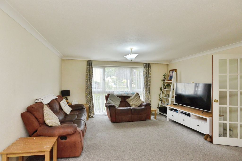 Property photo 3 of 15