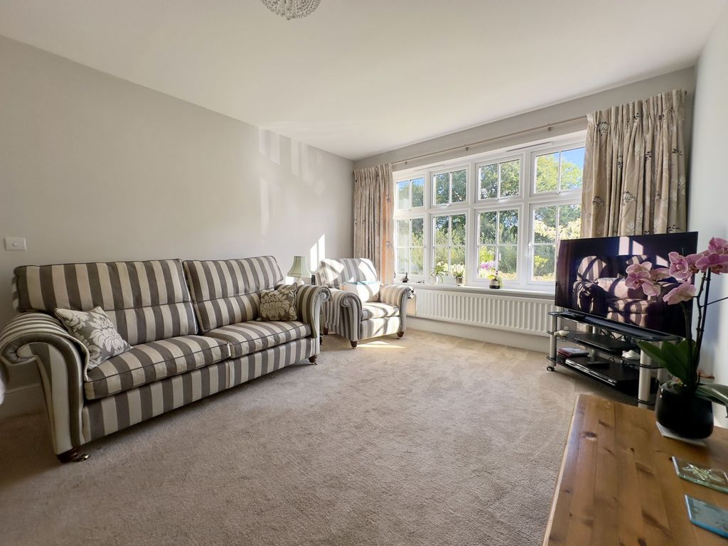 Property photo 3 of 21 Photo 15