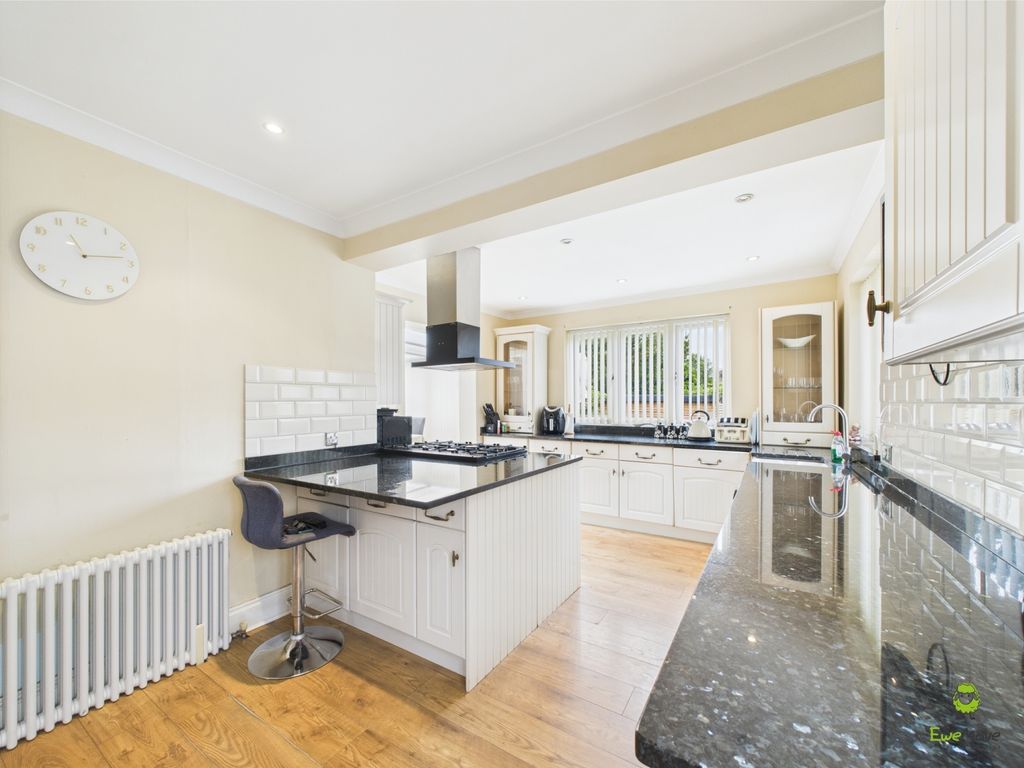 Property photo 2 of 11 Presented By Nicoleta At Ewemove Bexleyheath And D
