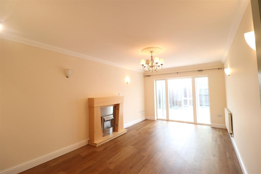 Property photo 3 of 20 Sitting Room.Jpg