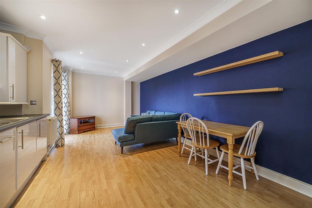 Property photo 3 of 10 Anerley Station Road-5.Jpg