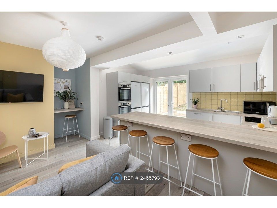 Property photo 1 of 23 Open Kitchen Living Space - 24 Sqm