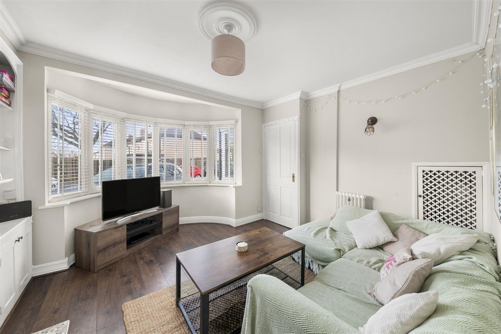 Property photo 2 of 12