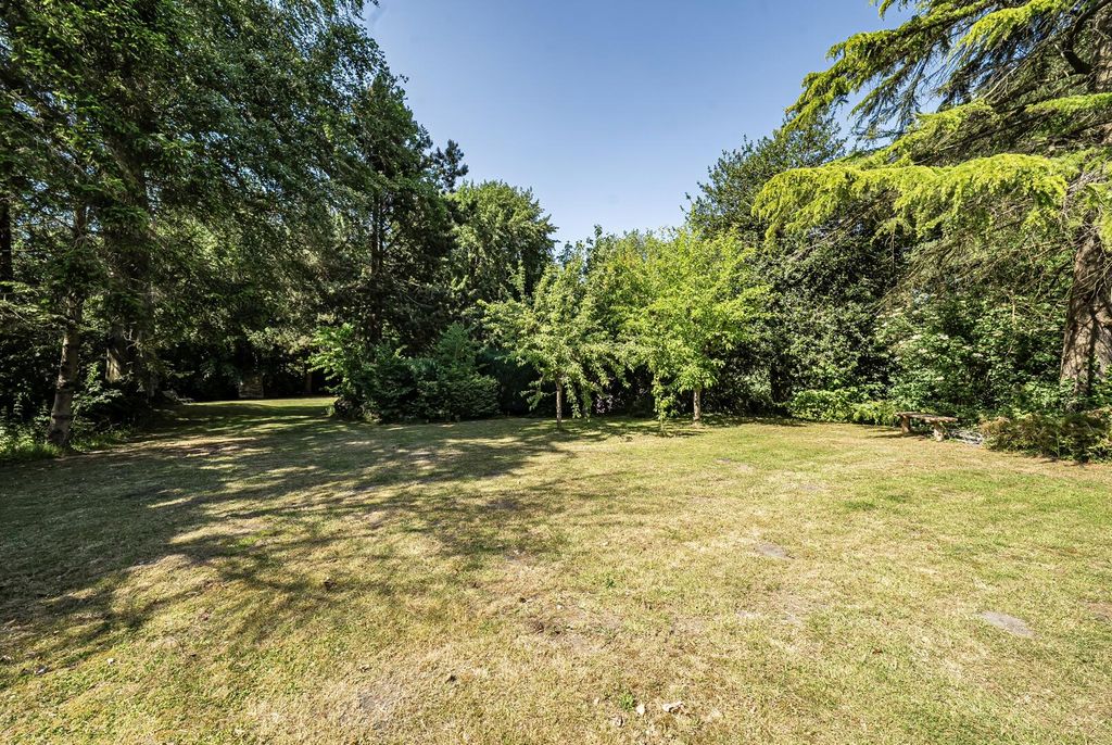 Property photo 2 of 23 Rear Garden
