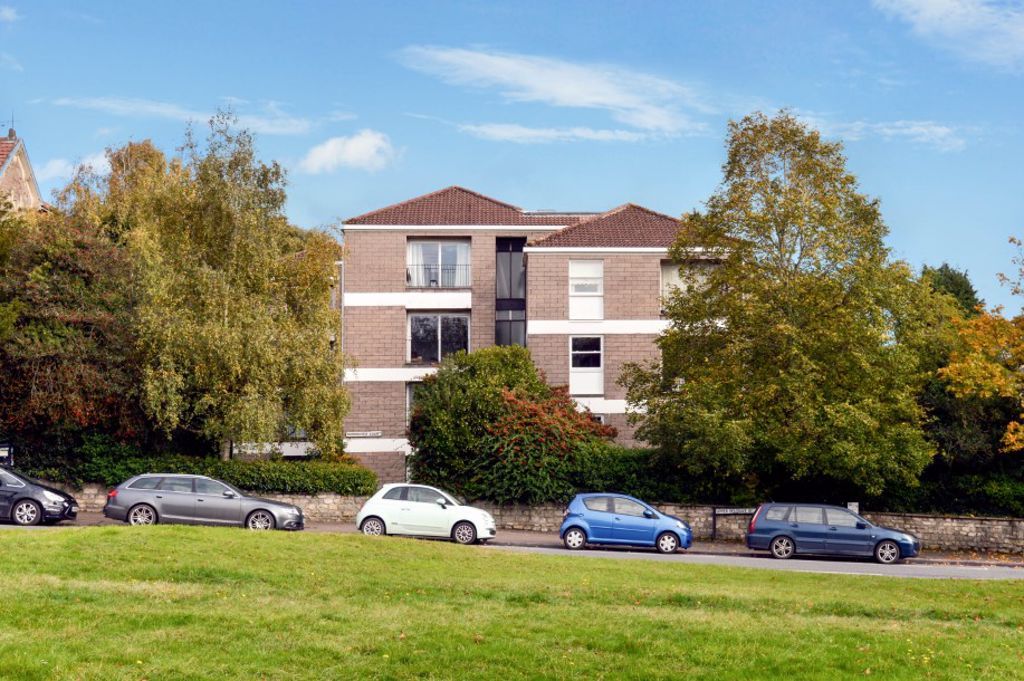 Property photo 1 of 12 External