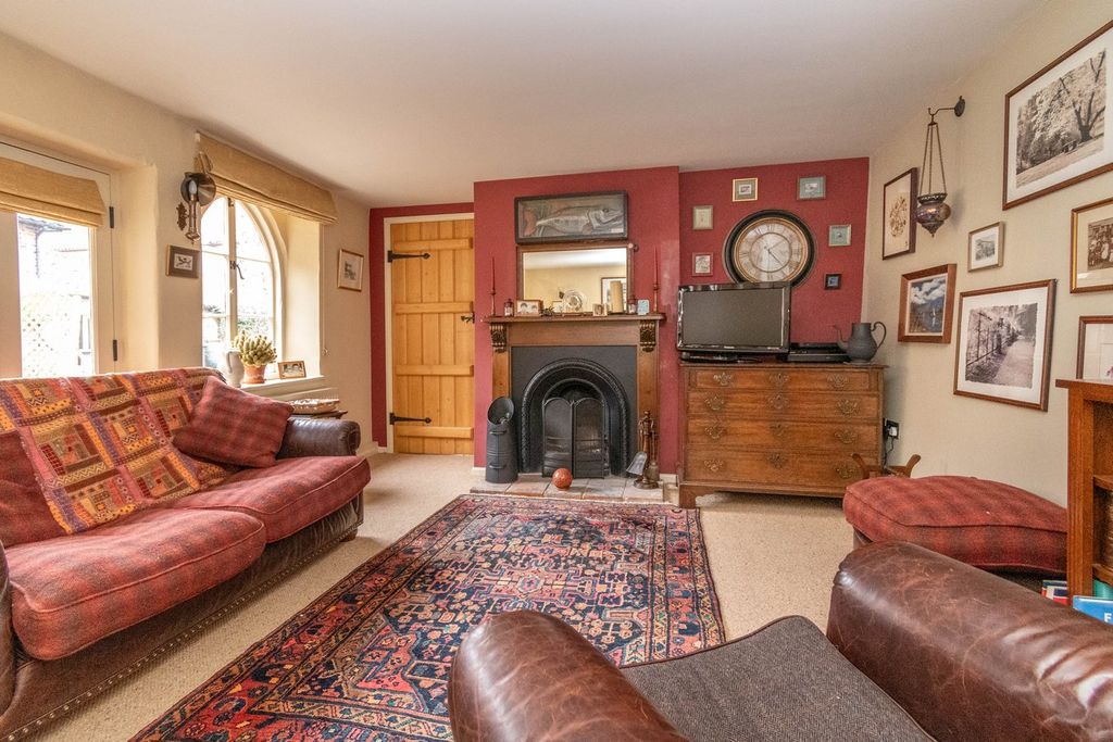 Property photo 2 of 15