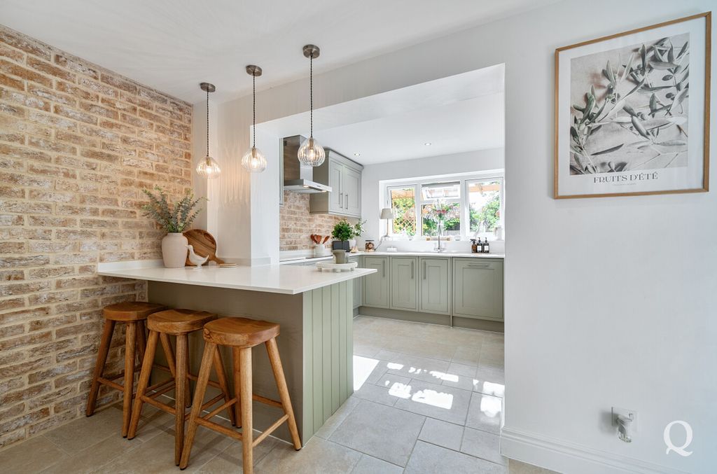 Property photo 2 of 21 c2d319c1-5521-49B...