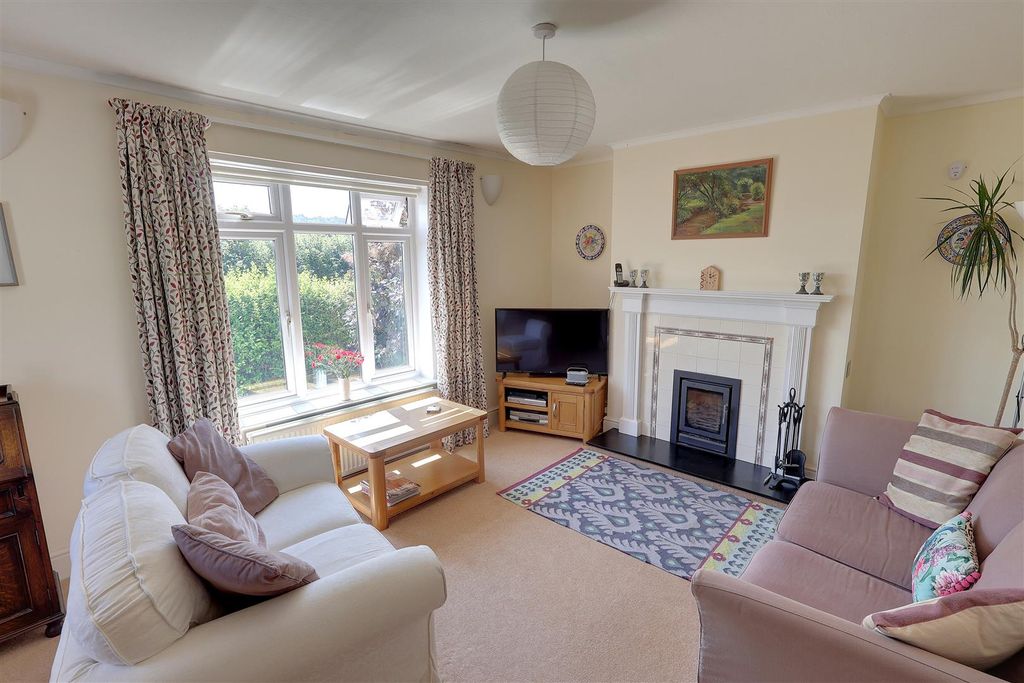 Property photo 3 of 24