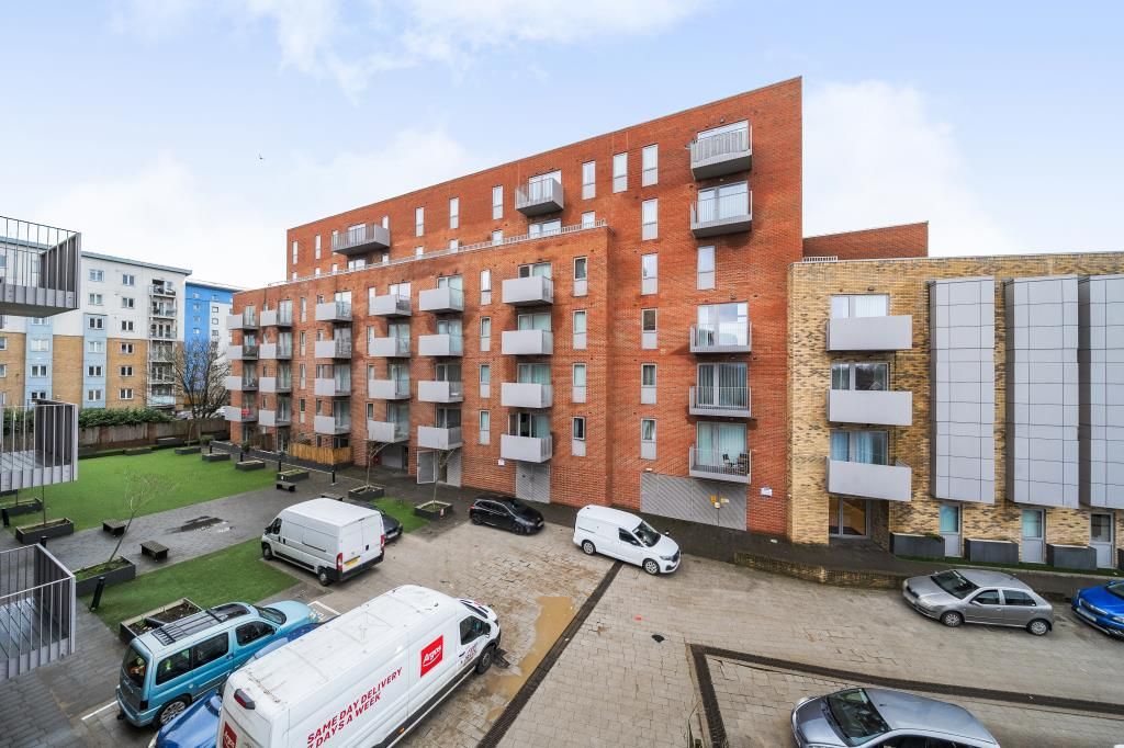 Property photo 1 of 21 External View