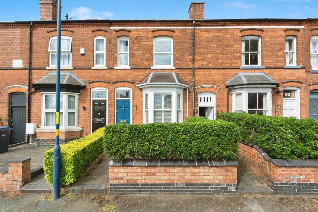 Property photo 1 of 17