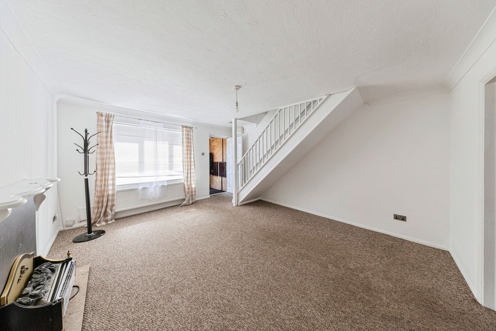 Property photo 2 of 15 Pbox-Img.Jpg