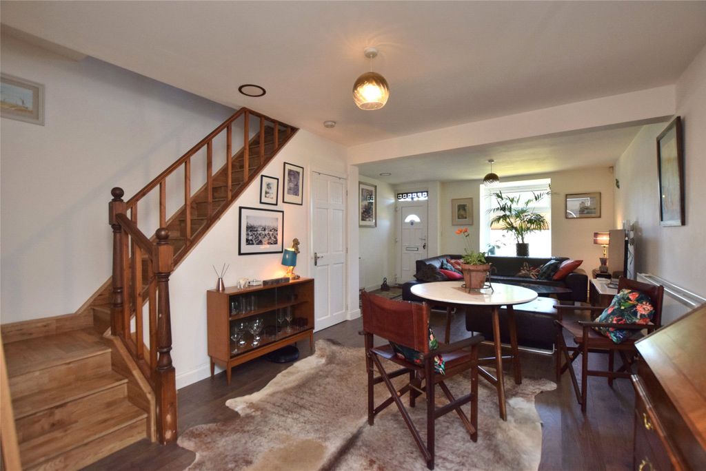 Property photo 3 of 16 Picture No. 05