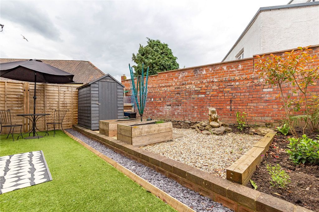 Property photo 3 of 12 Picture No. 16