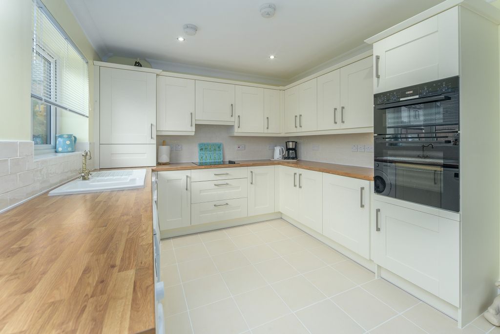 Property photo 2 of 26 Kitchen-2