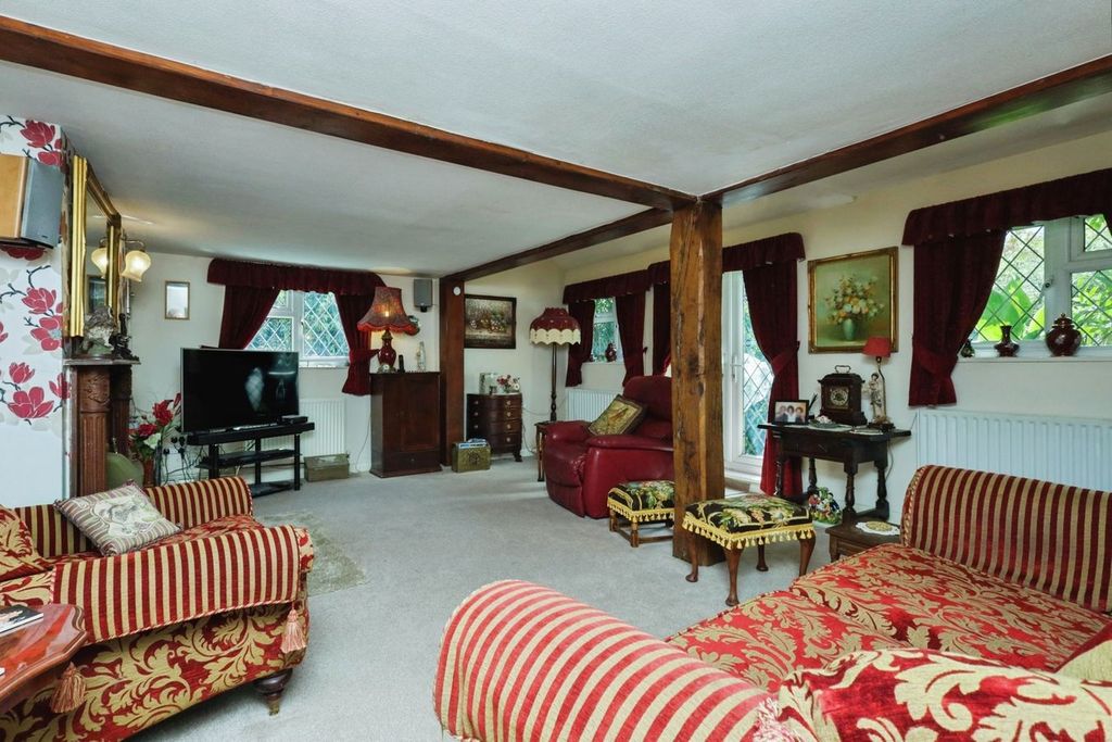 Property photo 3 of 20