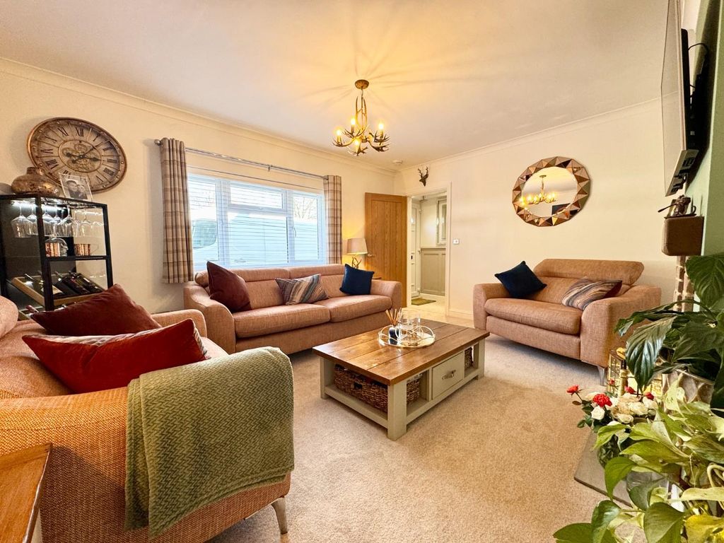 Property photo 3 of 24