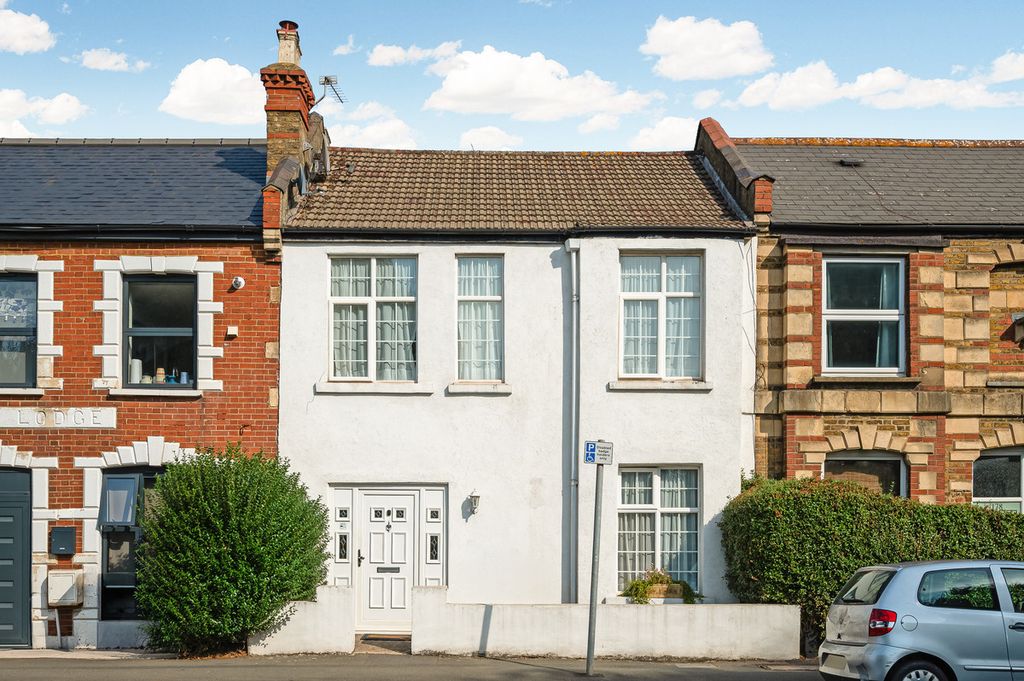 Property photo 1 of 17