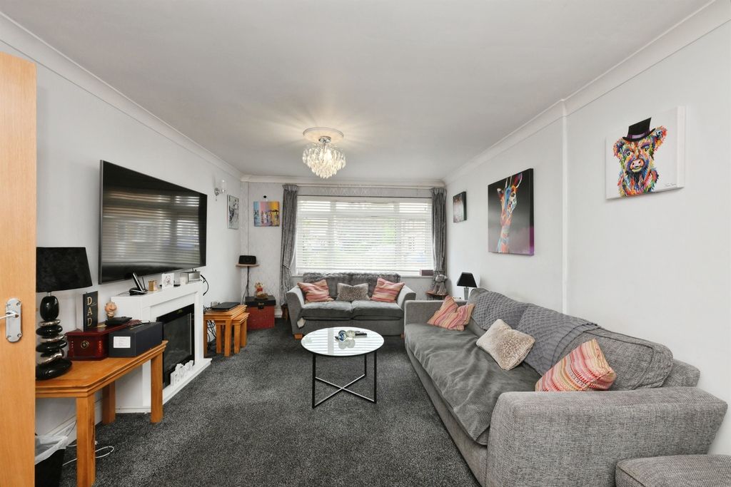 Property photo 3 of 17