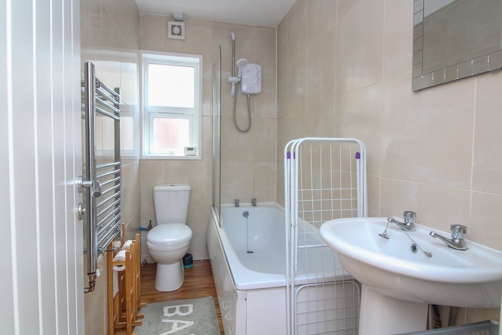 Property photo 3 of 7 6