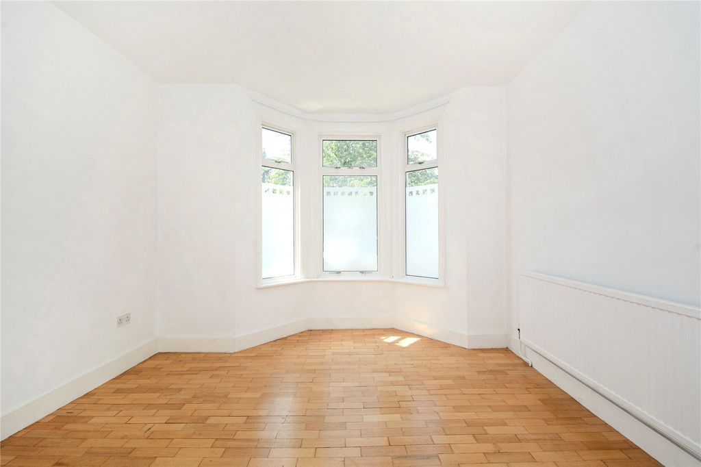 Property photo 2 of 14 Picture No. 22