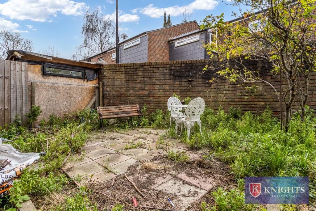 Property photo 3 of 12