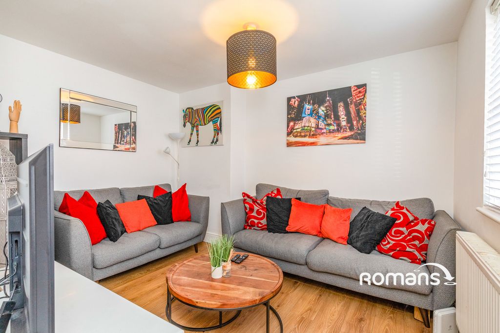 Property photo 3 of 11 Pbox-Img.Jpg