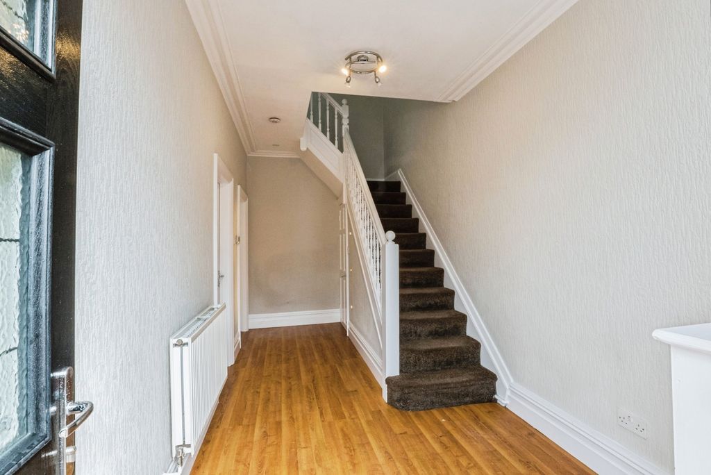 Property photo 2 of 29 Pbox-Img.Jpg