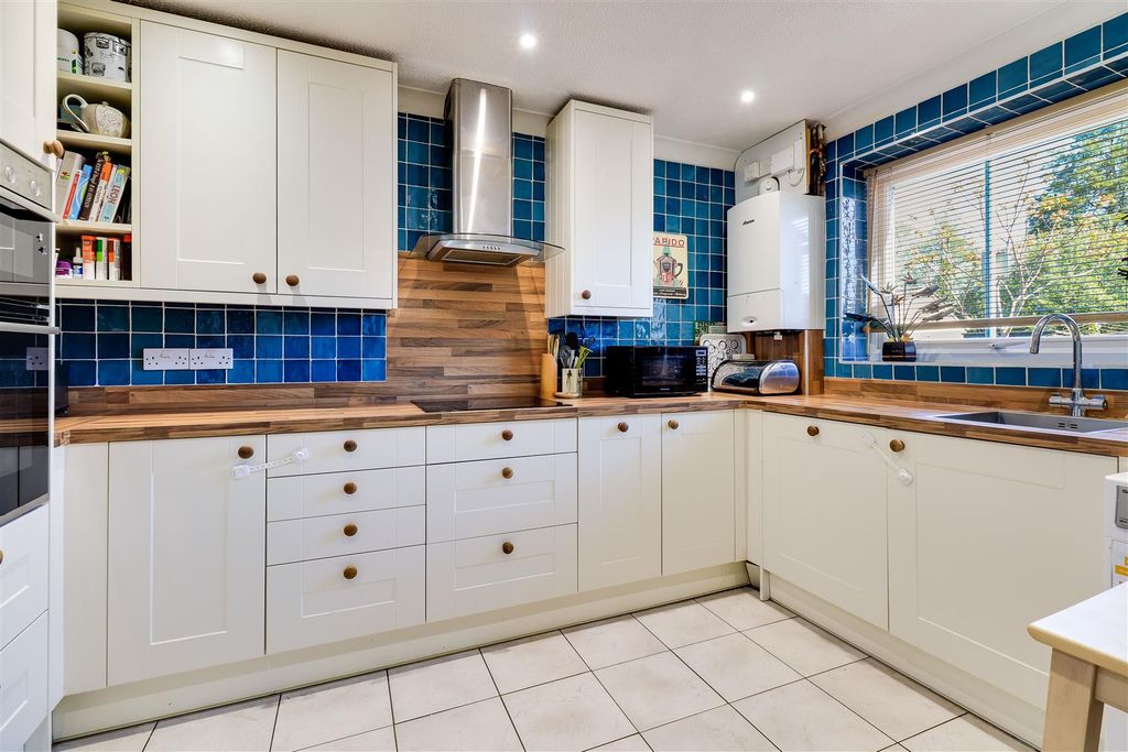 Property photo 3 of 19 Img (1).Jpg