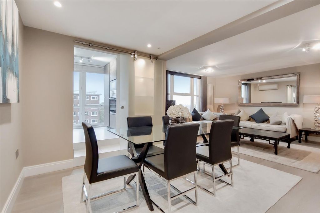 Property photo 3 of 19 2_Dining Room-1.Jpg