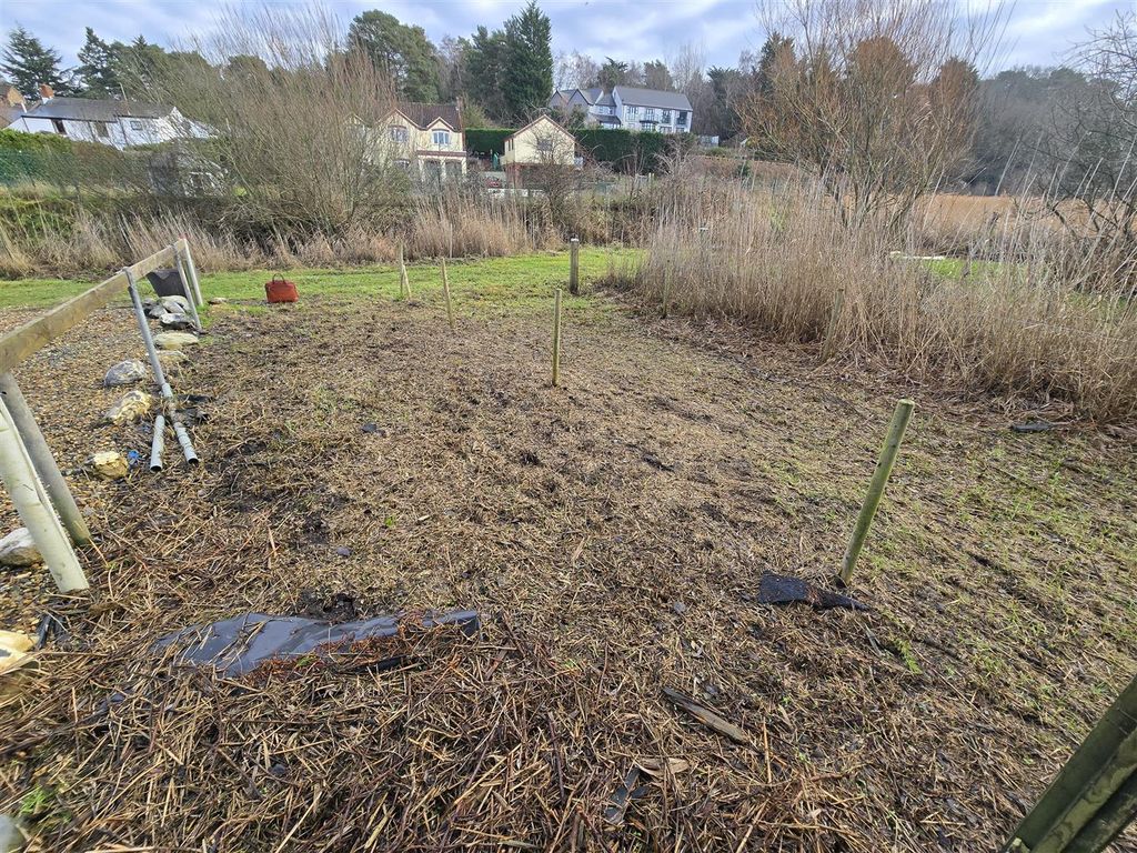 Property photo 3 of 4 Plot