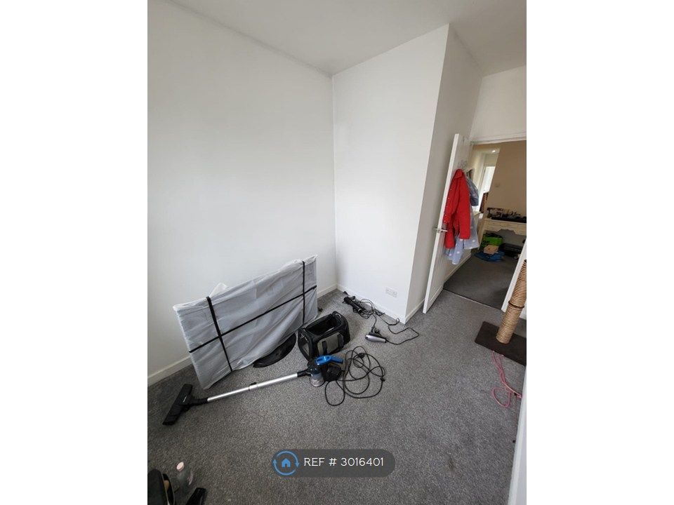 Property photo 3 of 15 Living Room