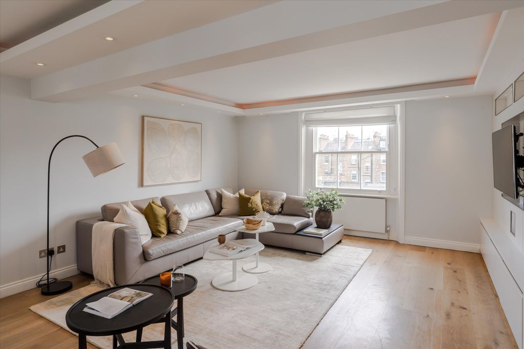 Property photo 2 of 22 Image