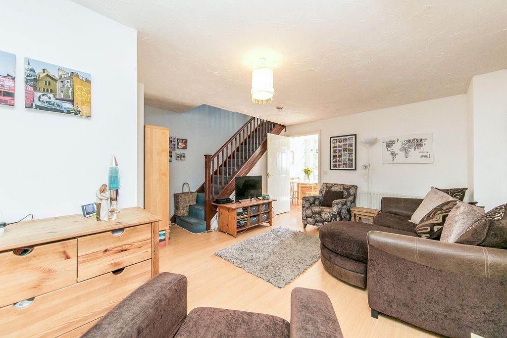 Property photo 2 of 10 Living Room